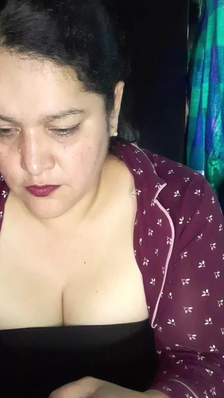 Gorditalindahot on Cam4 