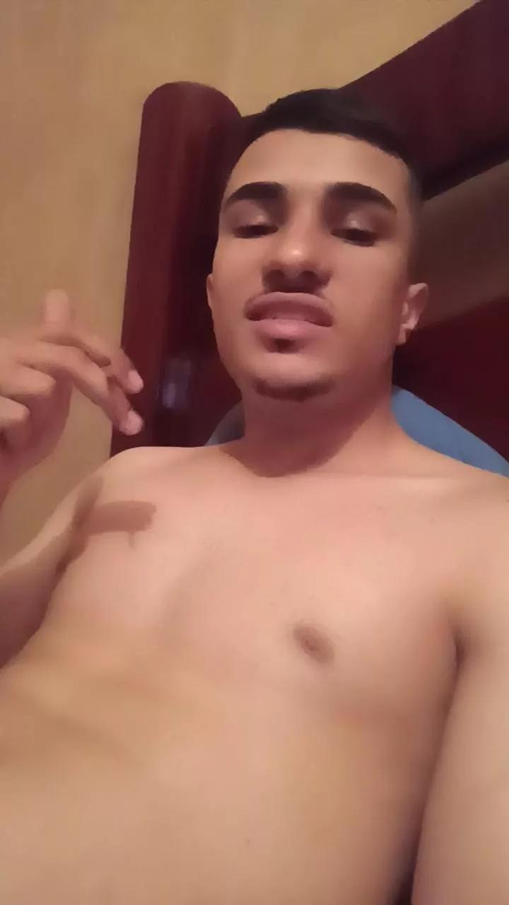 GrandeNovin3 on Cam4 
