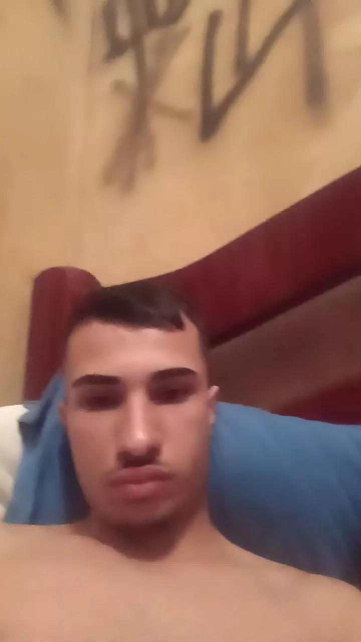 GrandeNovin3 on Cam4 