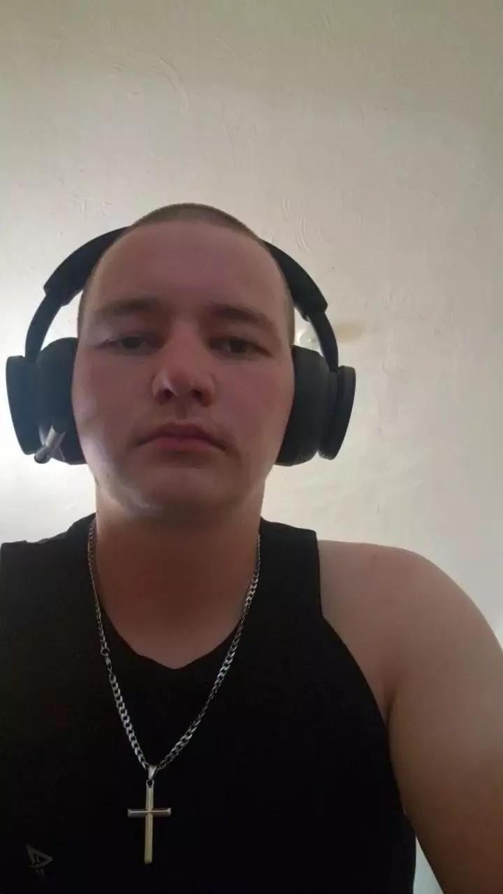 GTRUK on Cam4 