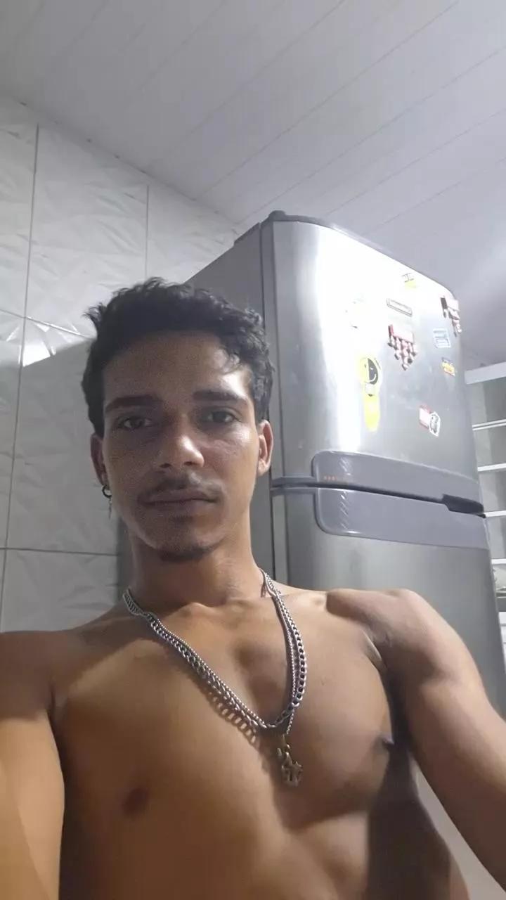 GustaThy on Cam4 
