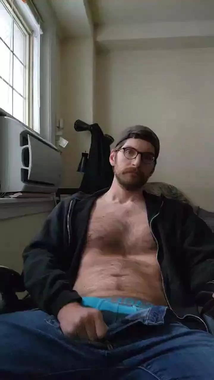 guydude2 on Cam4 
