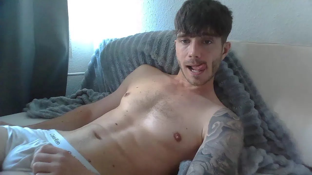 Offline GuyFromNextDoor on Cam4