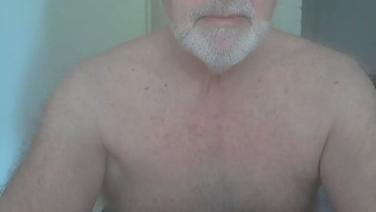 hairybull on Cam4 
