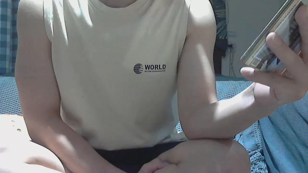 howhow22 on Cam4 
