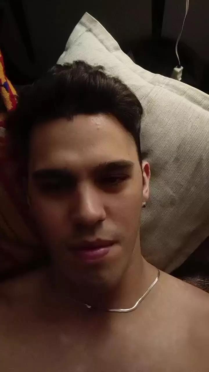 Jacobo5602 on Cam4 