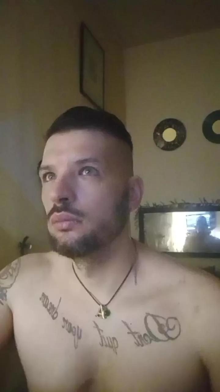 jade1988xxx on Cam4 