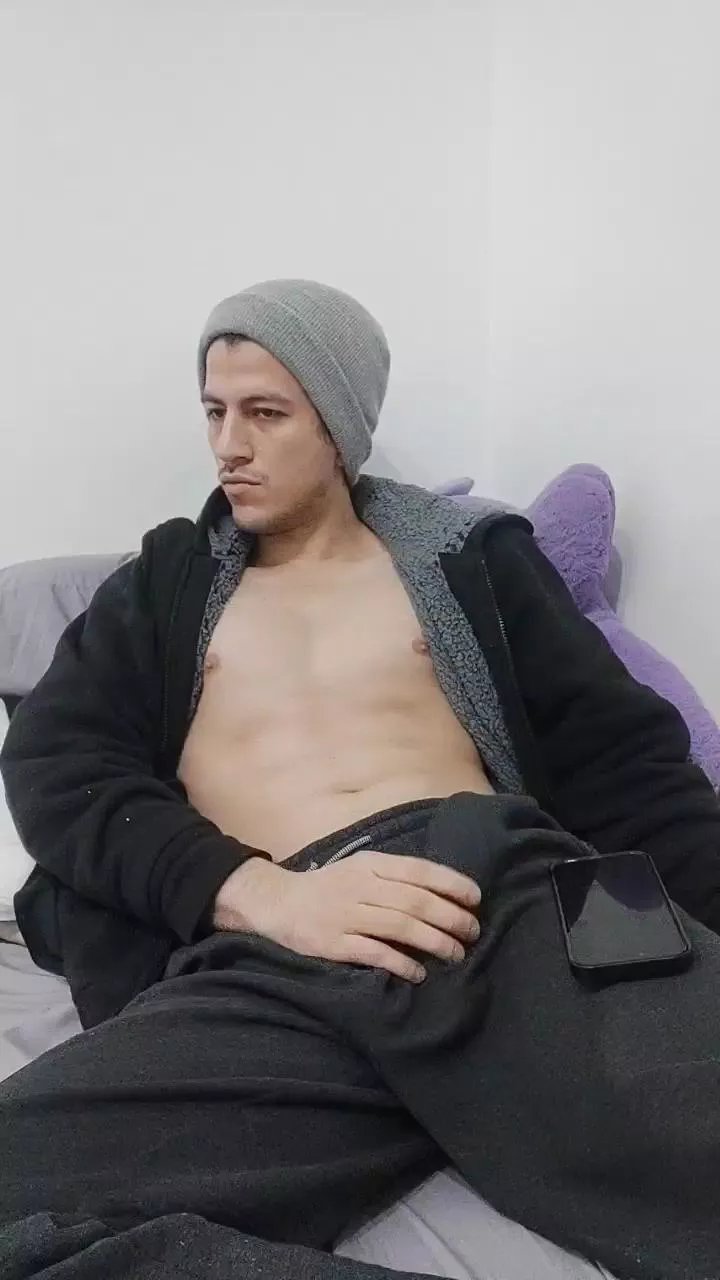 Offline Jchrz on Cam4