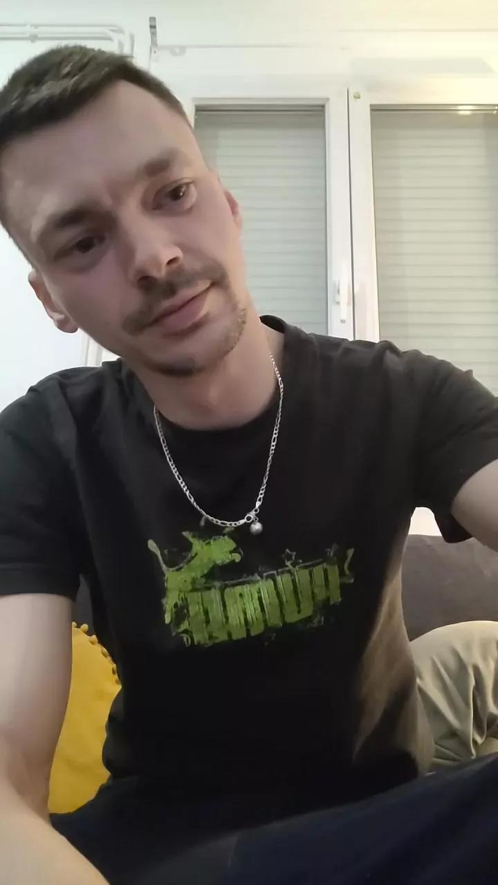 Jerjer42 on Cam4 