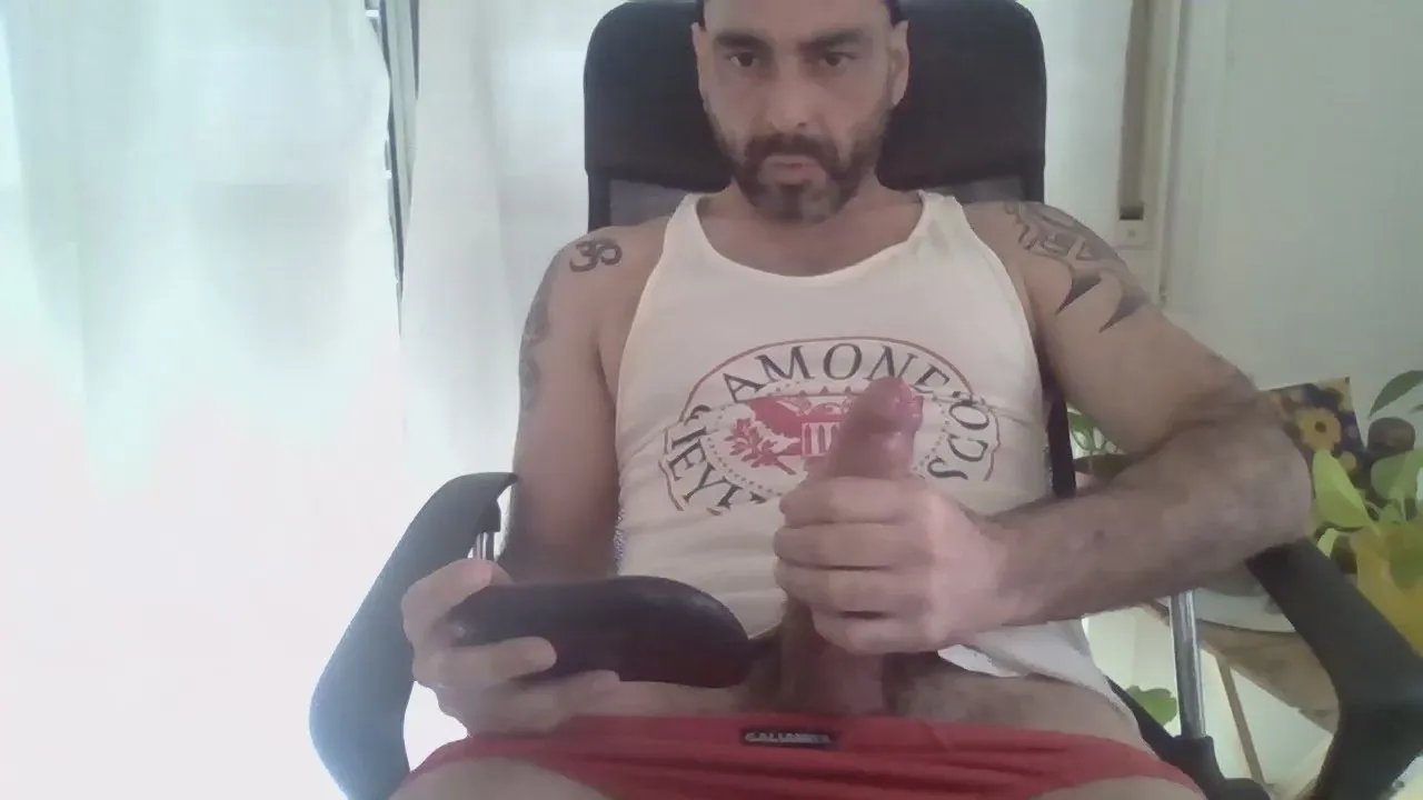 Offline josebanan on Cam4