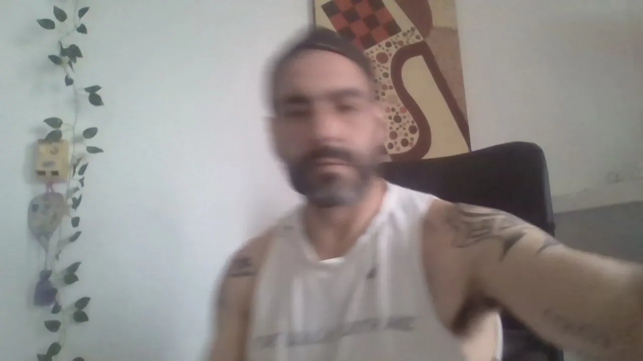 Offline josebanan on Cam4