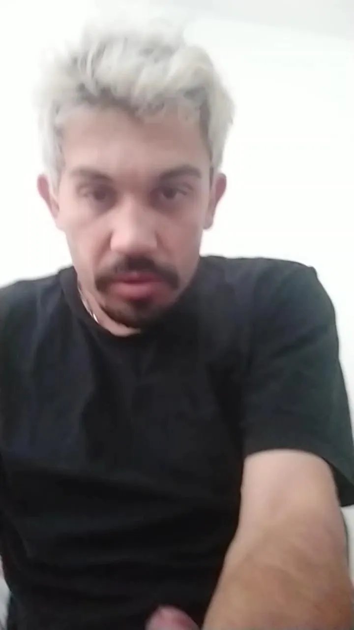 Offline Jovemcwbjlle on Cam4