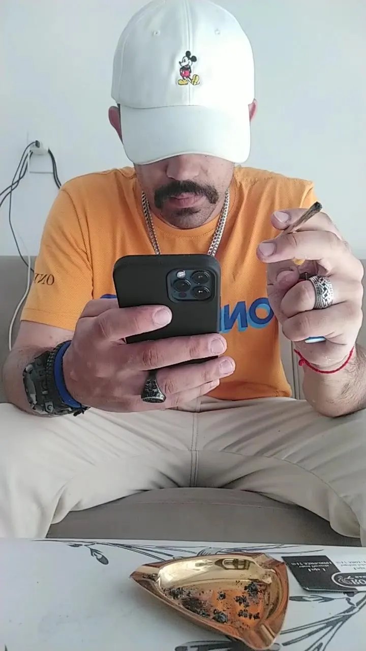 Offline Jovemcwbjlle on Cam4