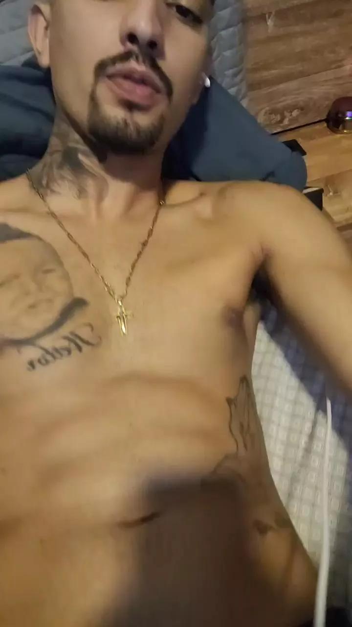 kauanDot22 on Cam4 