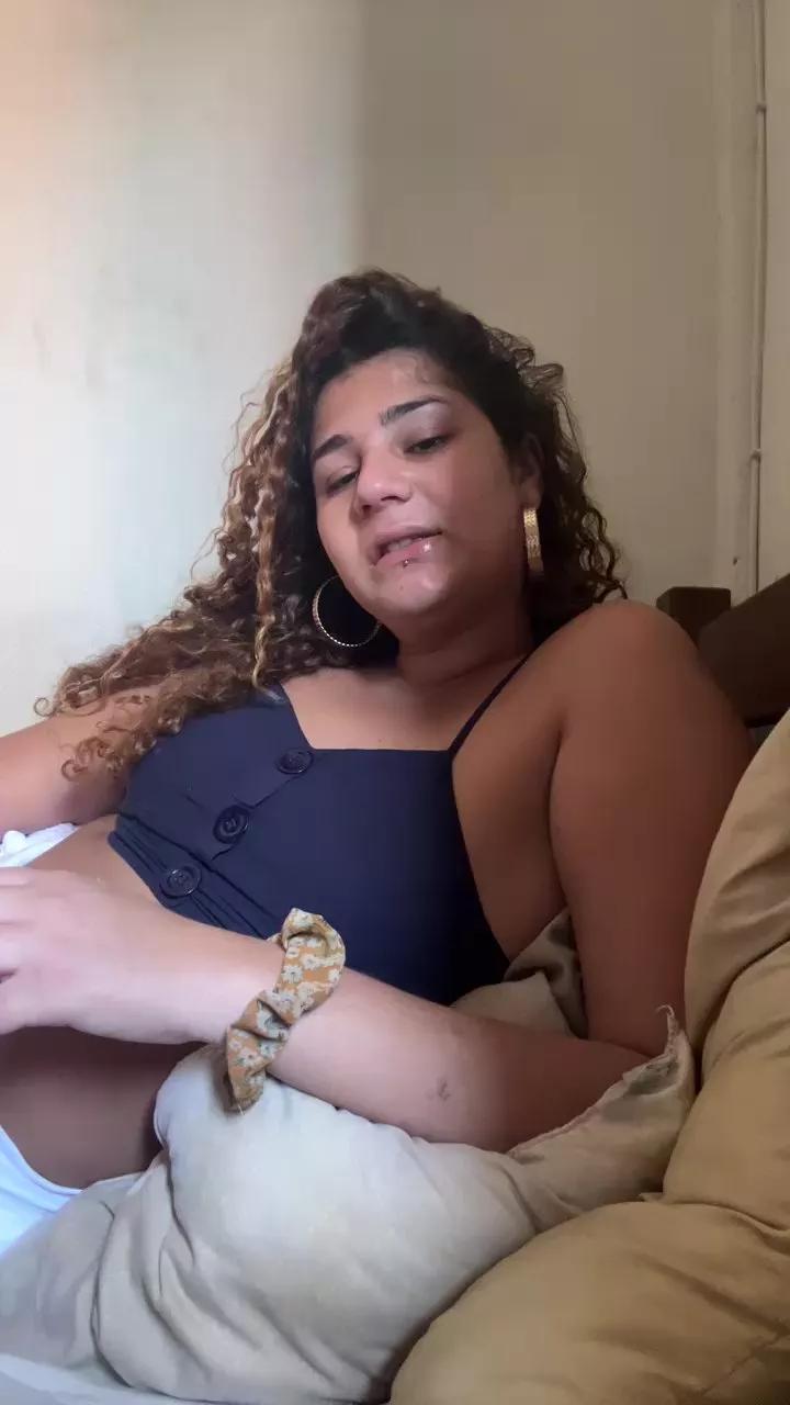 KauAyra on Cam4 