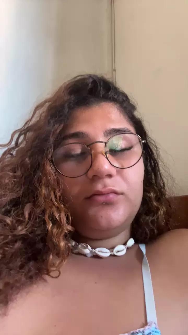 KauAyra on Cam4 