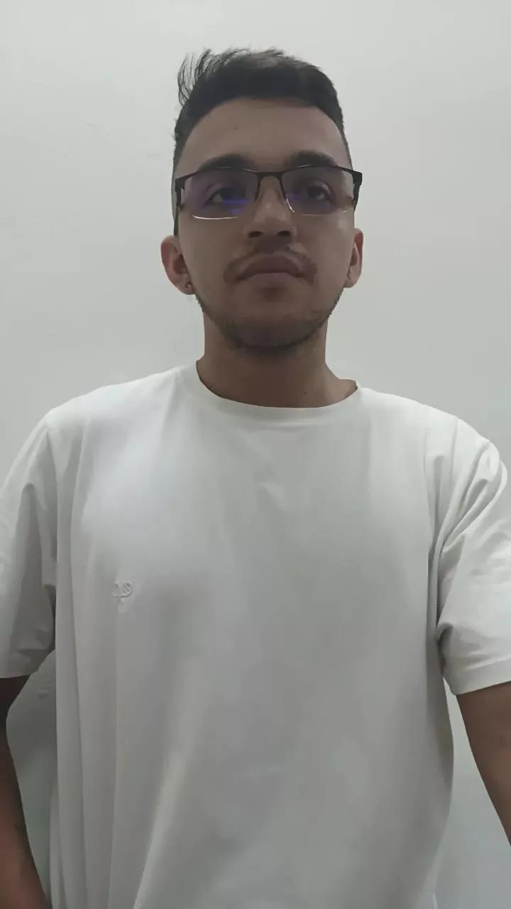 KevinXperiencee on Cam4 