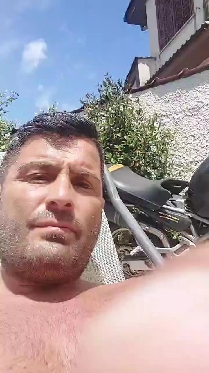 Kingbull1900 on Cam4 