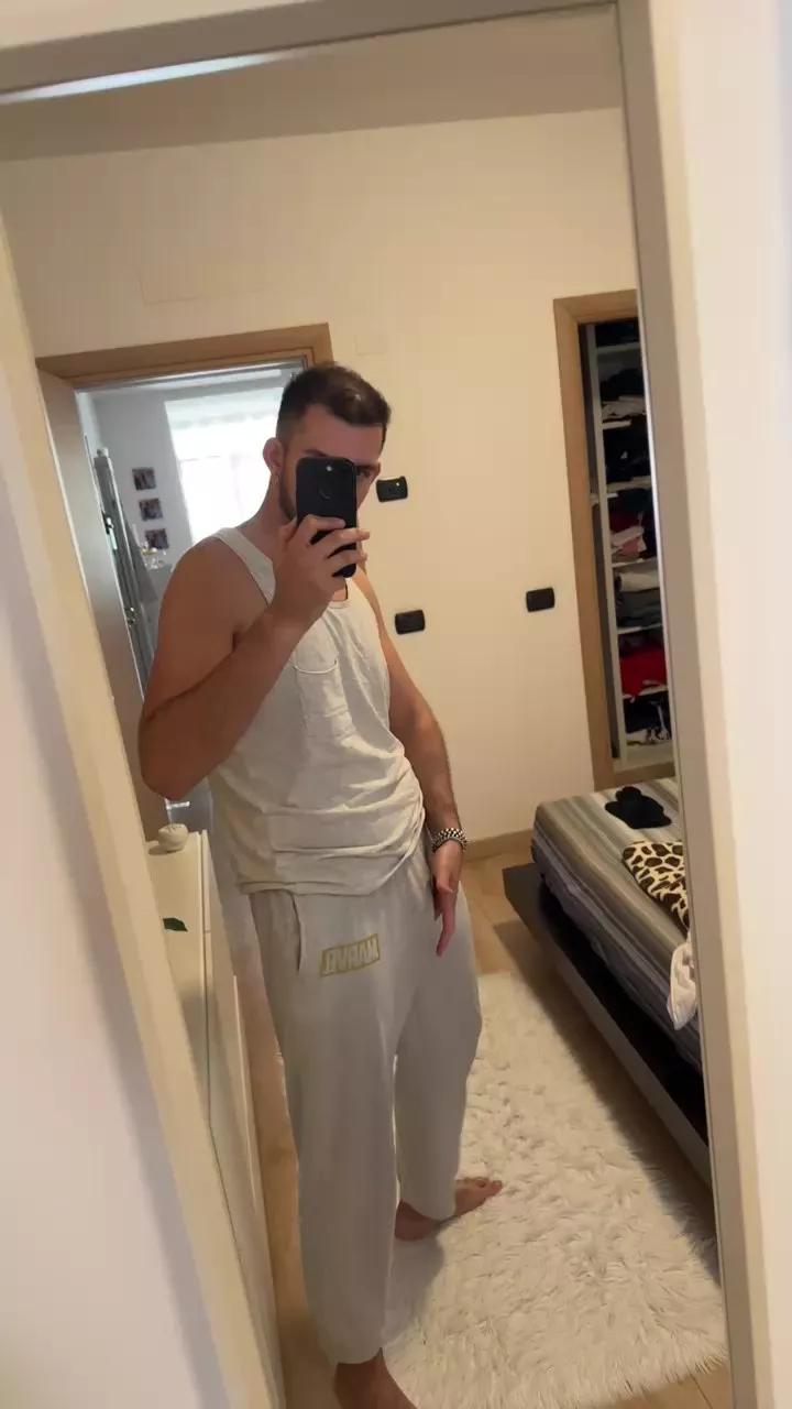 Kingg6969 on Cam4 