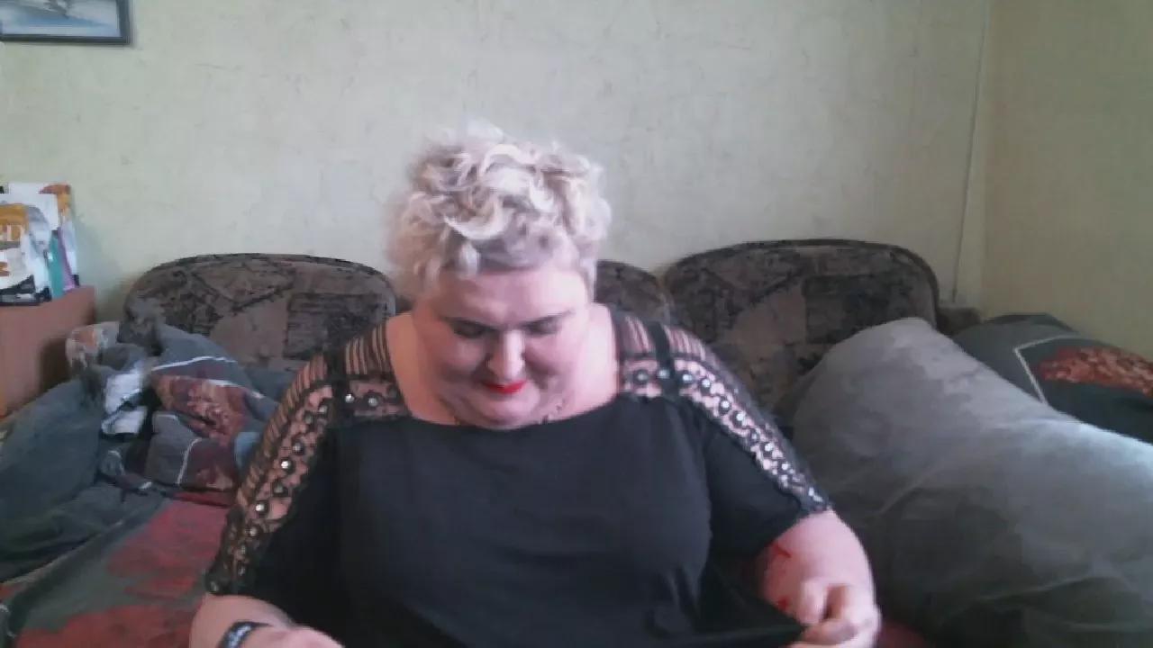 LanaCat555 on Cam4 