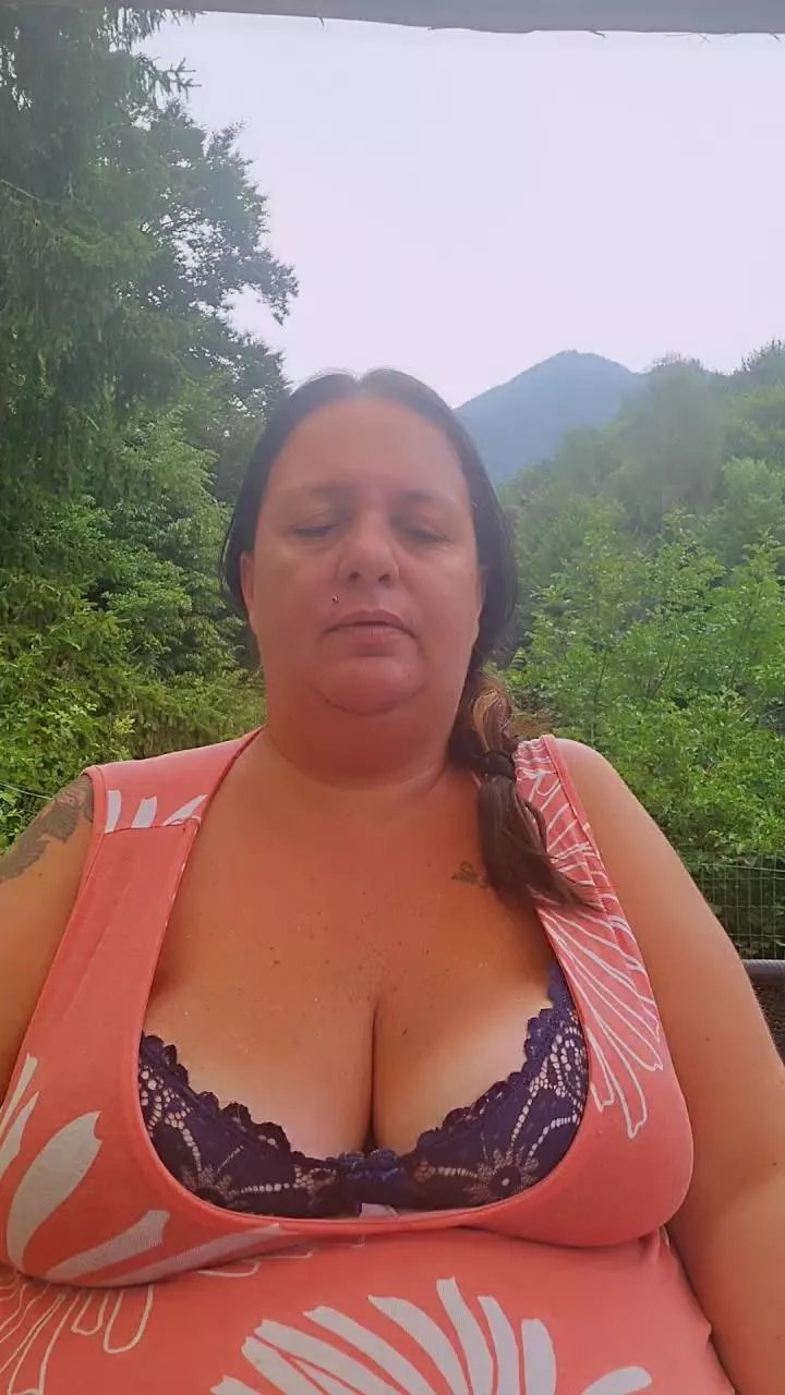 Offline LaReginaNera on Cam4