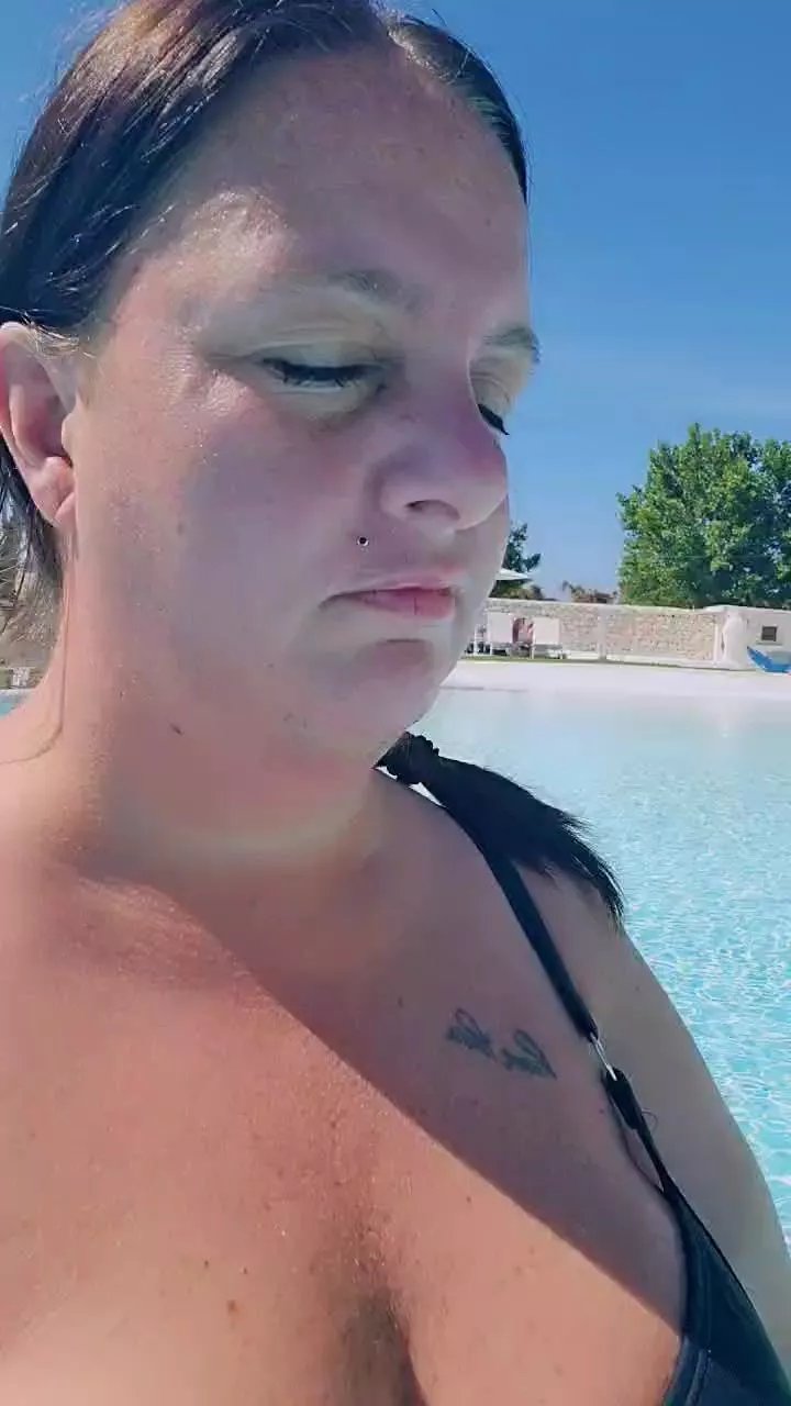 Offline LaReginaNera on Cam4