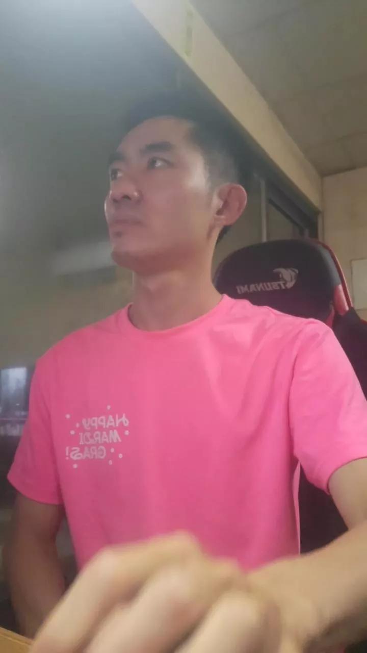 lChrishihl on Cam4 