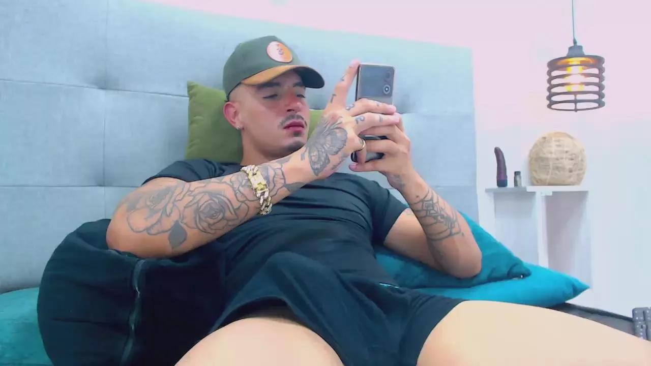 liamg_collings on Cam4 