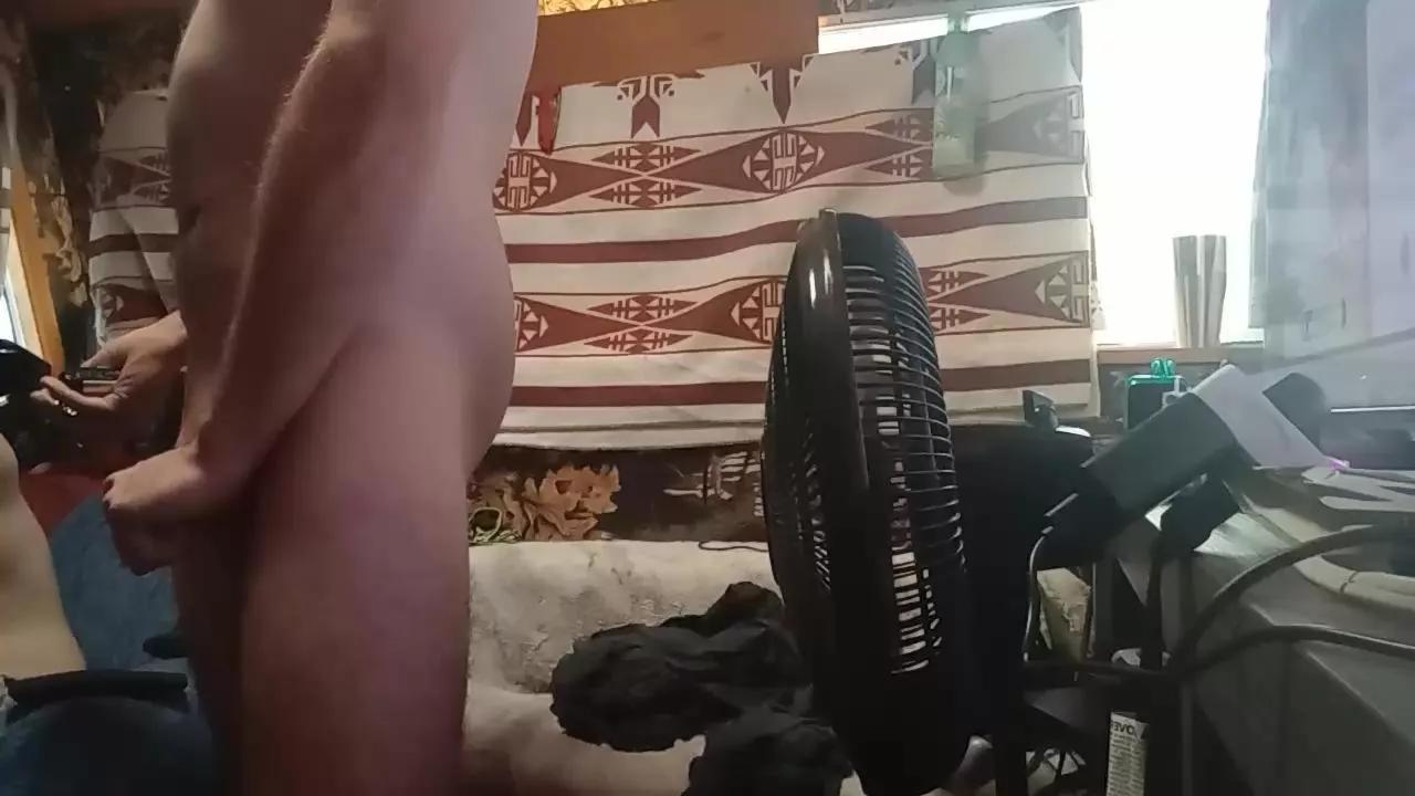 Littleguy25 on Cam4 