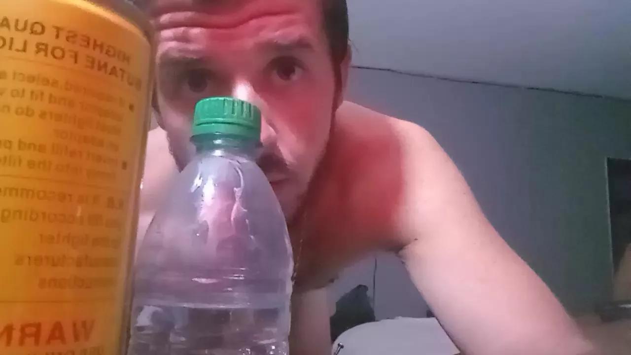 Littleguy25 on Cam4 