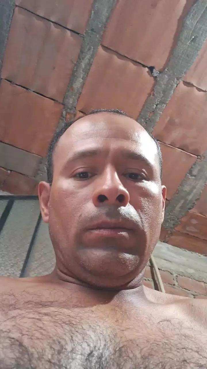 Lobogym39 on Cam4 