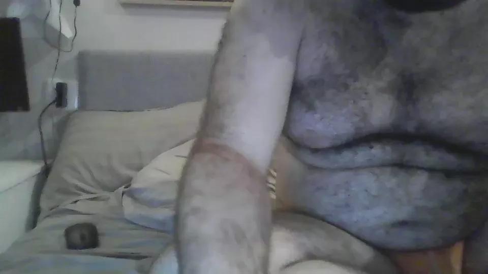 LucasBear92 on Cam4 