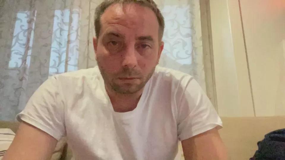 Lucaslave86 on Cam4 