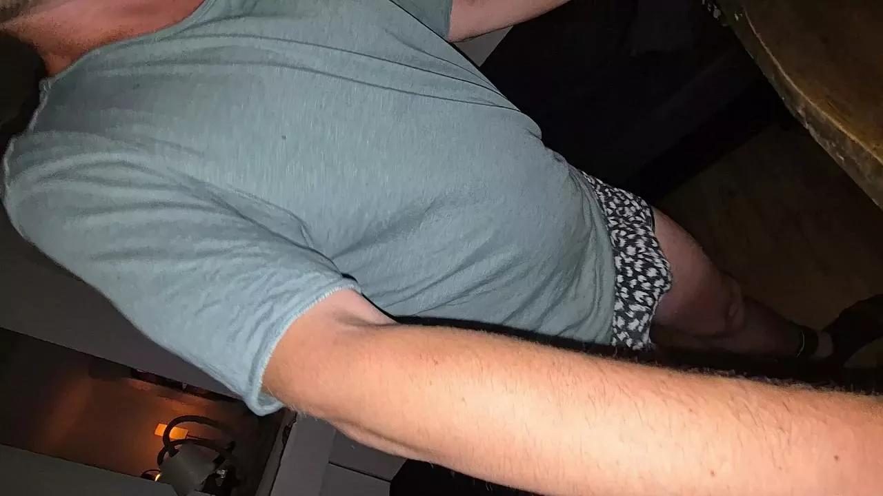 LuckyBong on Cam4 