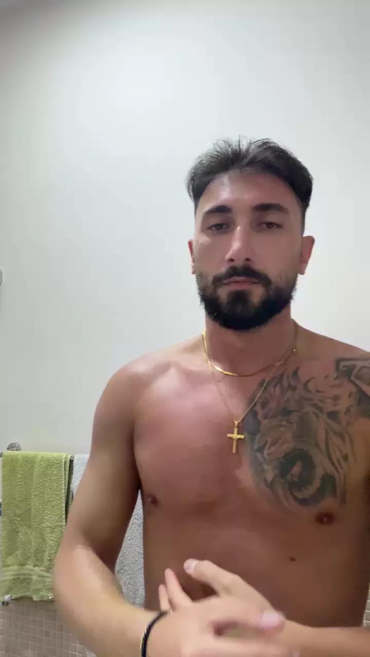 Luis199667 on Cam4 