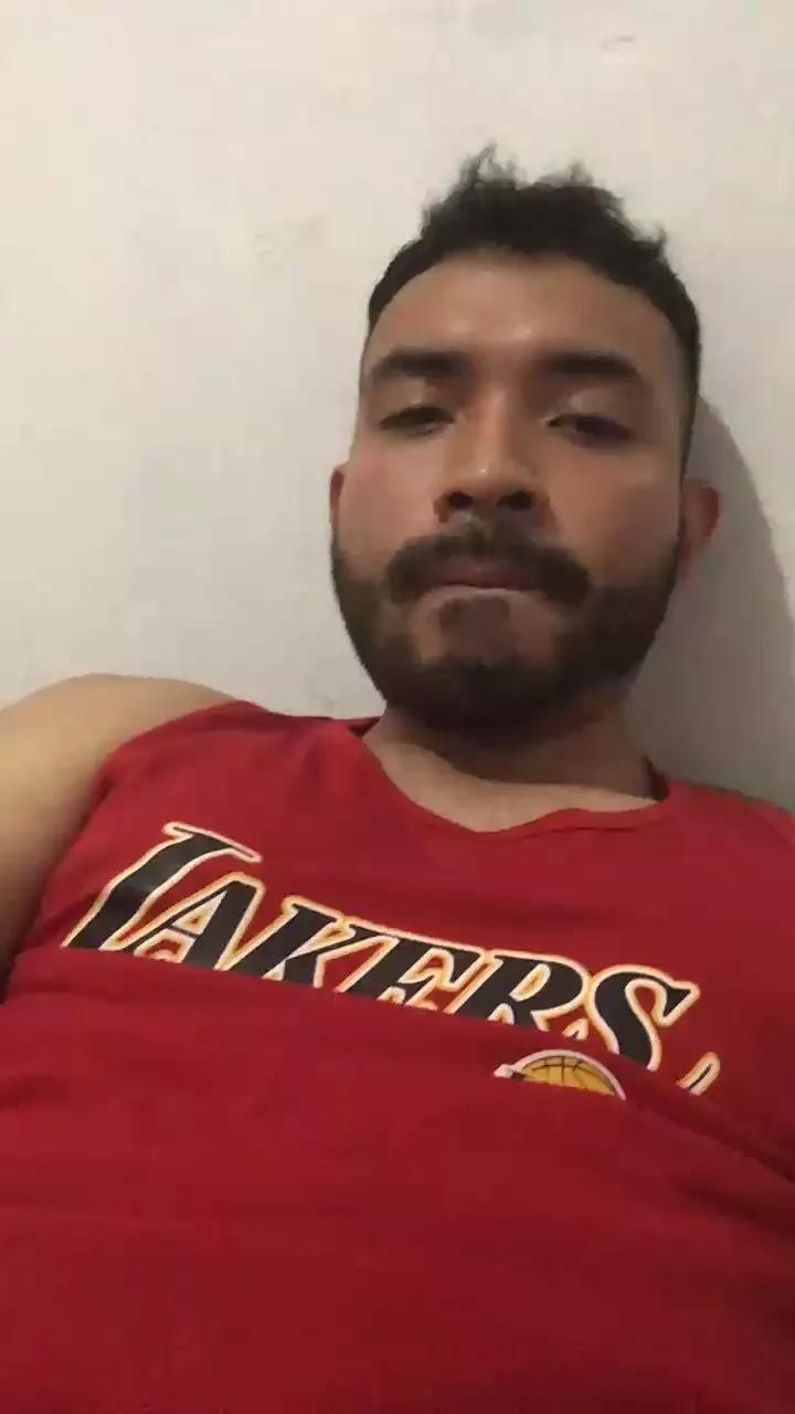 Luisfer98 on Cam4 
