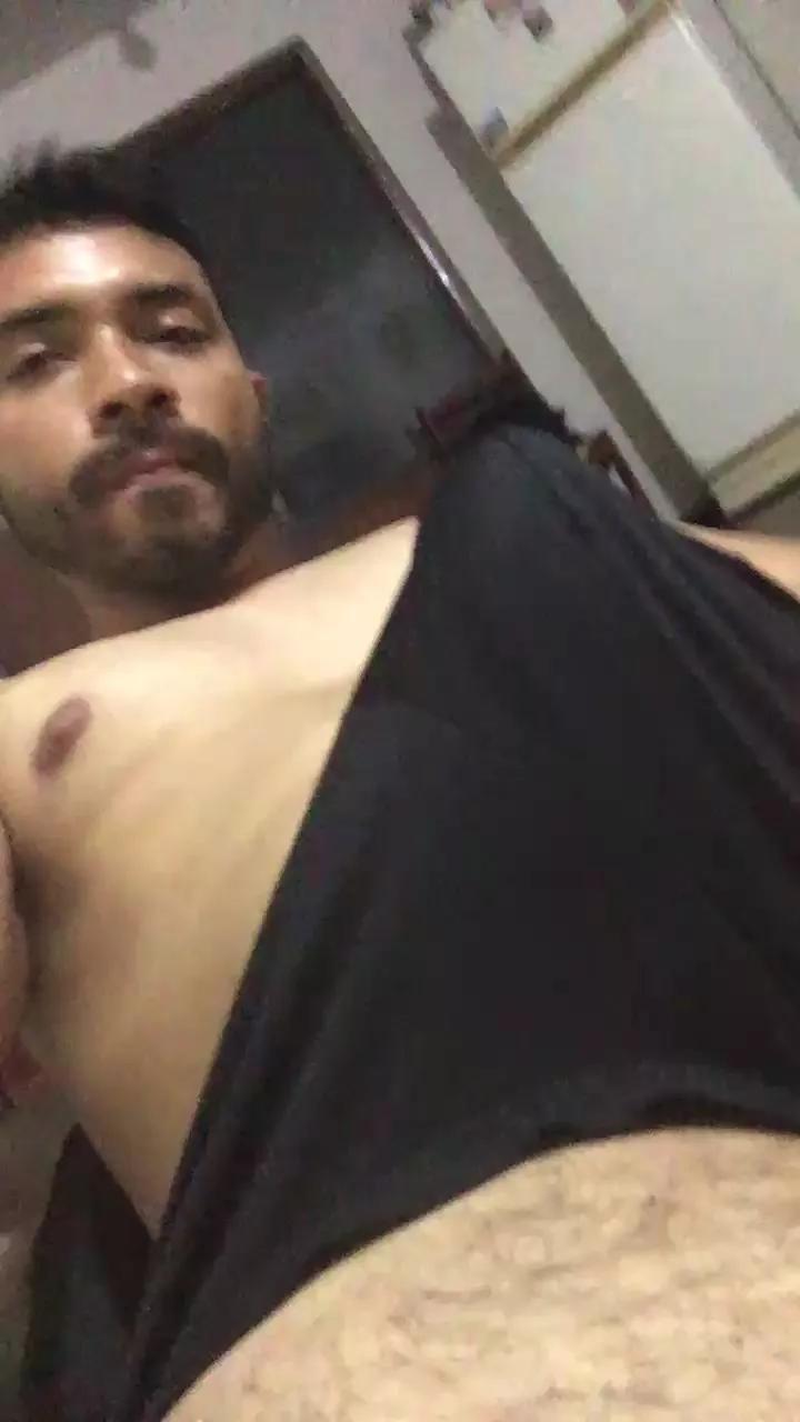 Luisfer98 on Cam4 