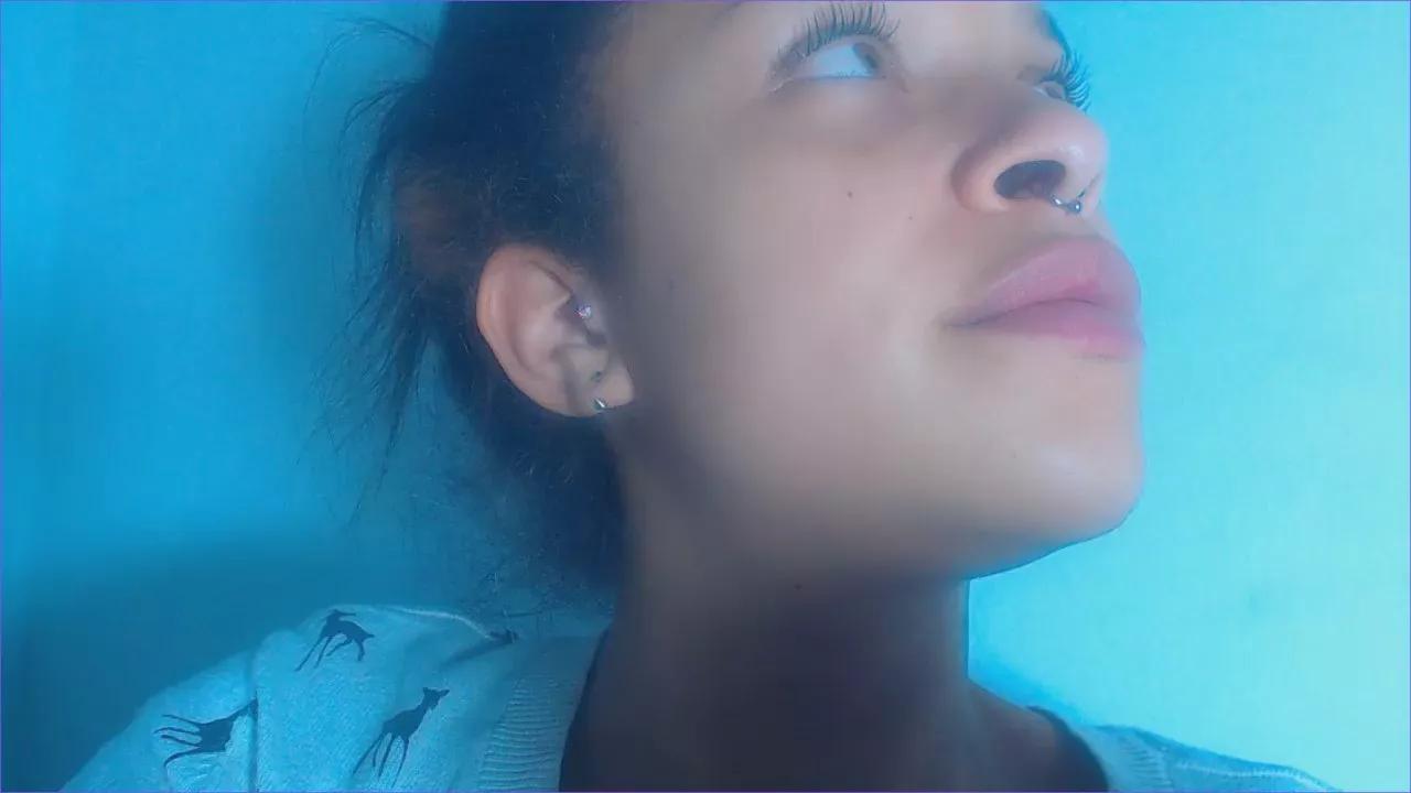 luna_rusell74 on Cam4 