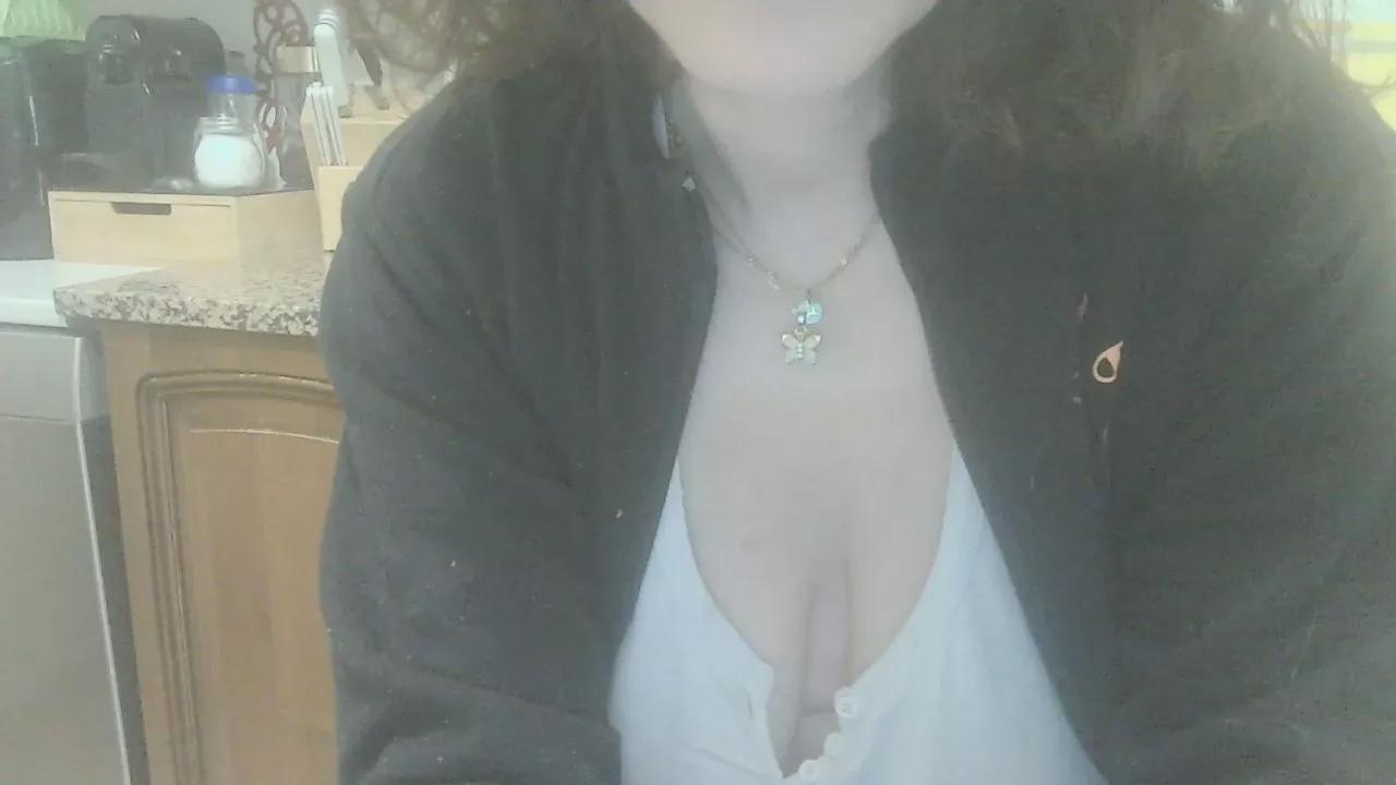 LunaDante7780 on Cam4 