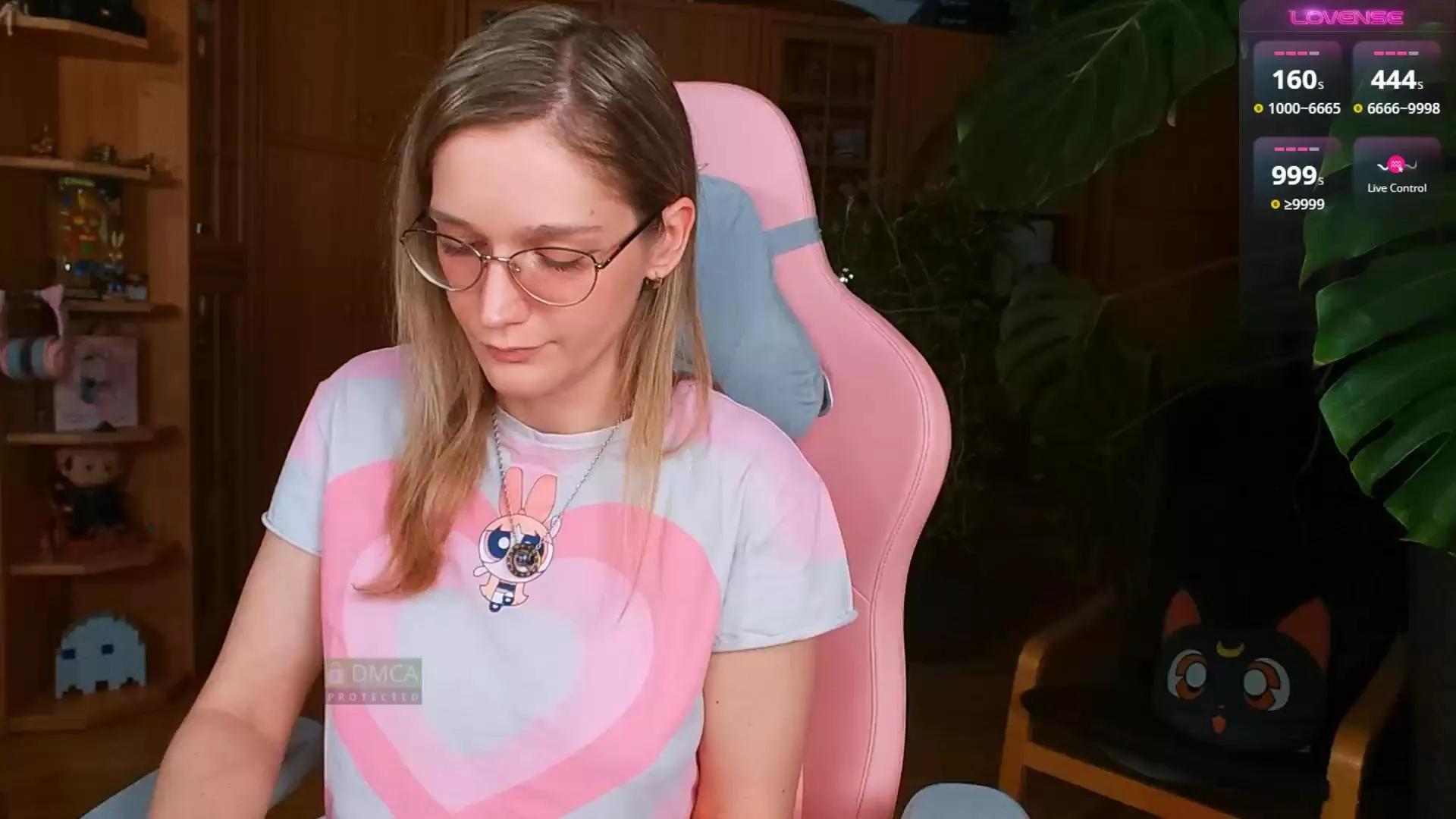 LunaNicole on Cam4 