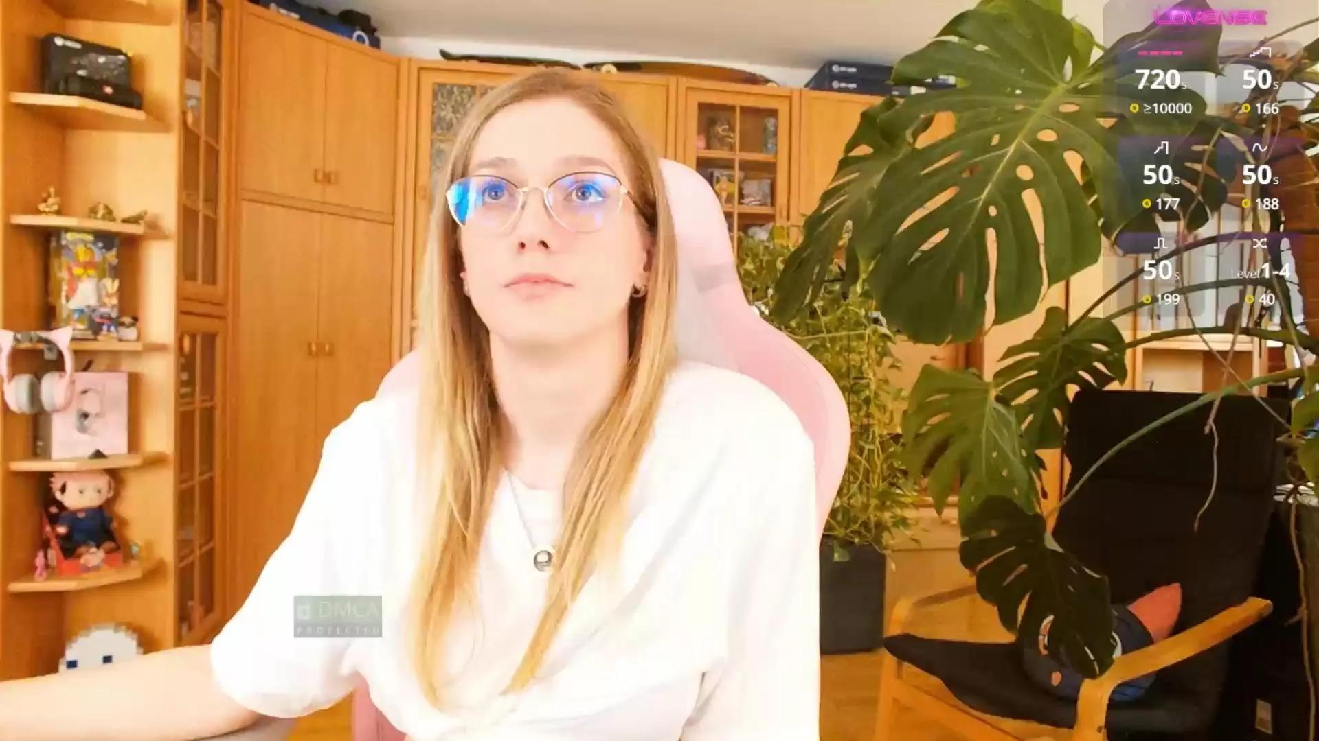 LunaNicole on Cam4 