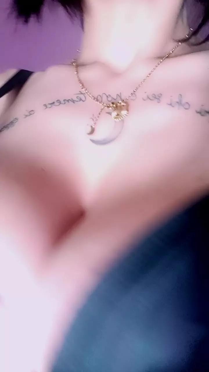 LunaVera on Cam4 