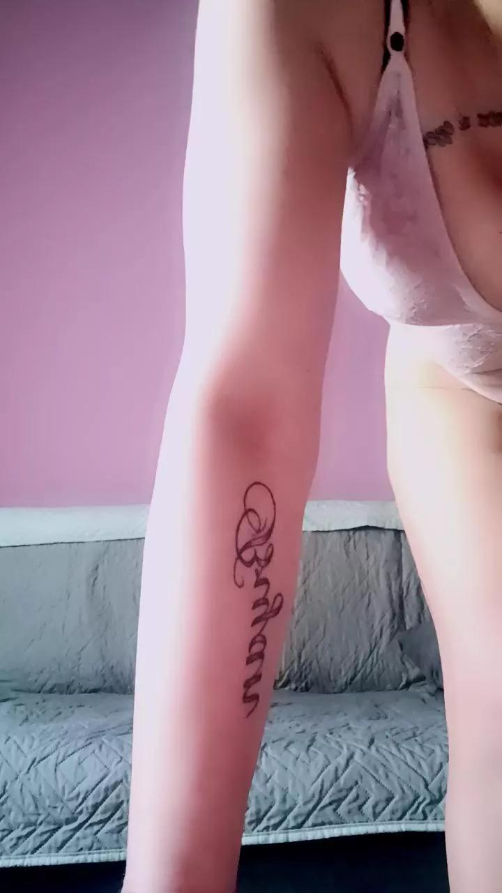 LunaVera on Cam4 