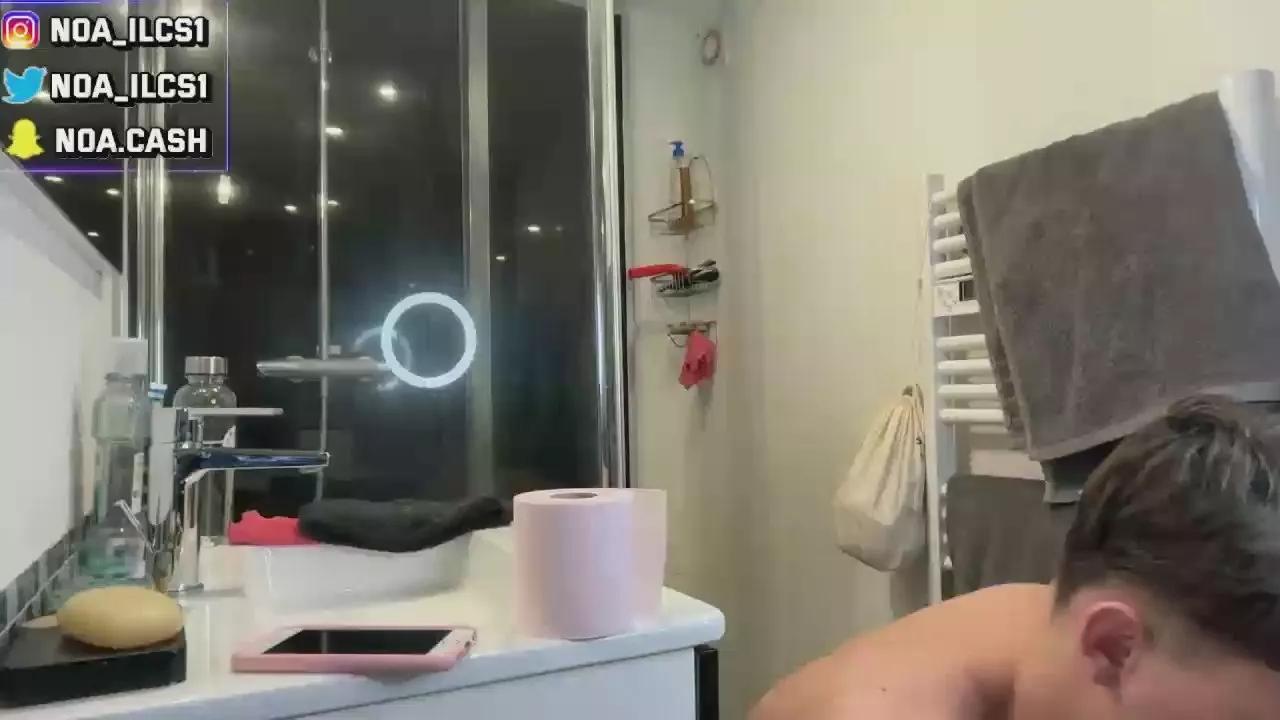 Ma1tre_noa on Cam4 