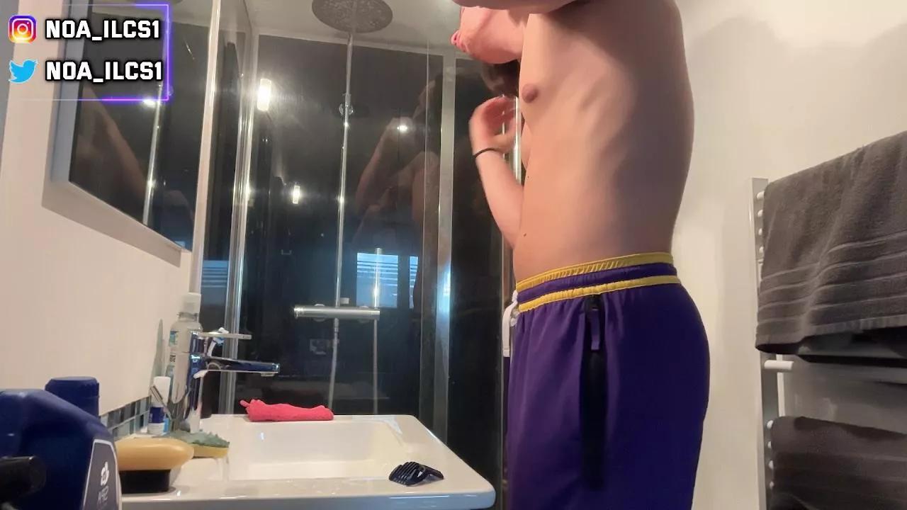 Ma1tre_noa on Cam4 
