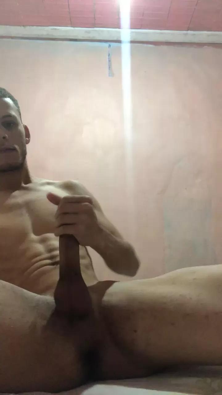 Magrinho2025 on Cam4 