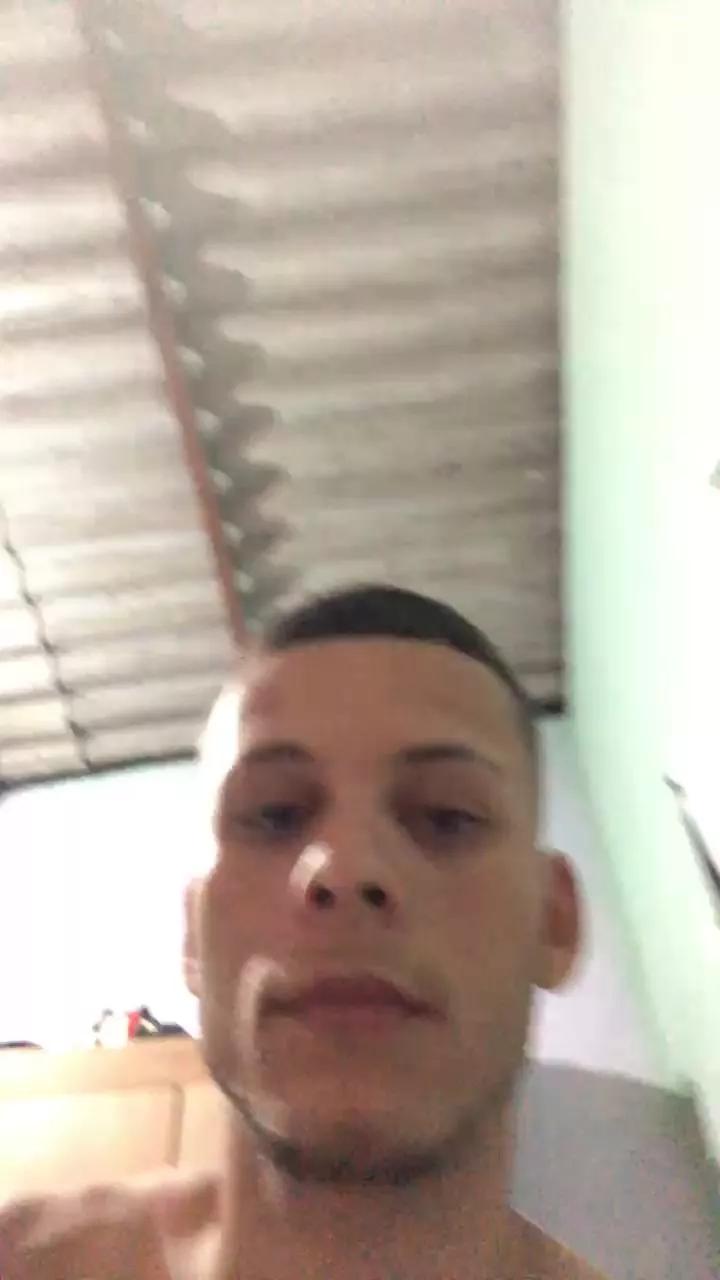 Magrinho2025 on Cam4 
