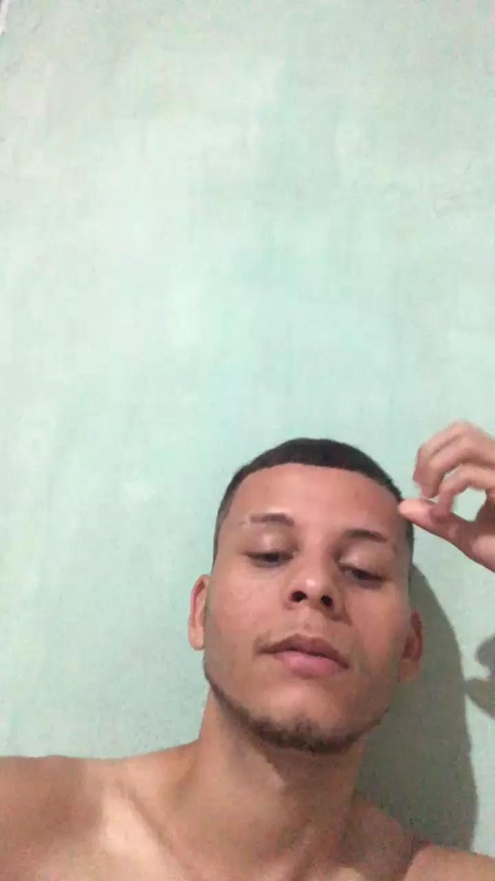 Magrinho2025 on Cam4 