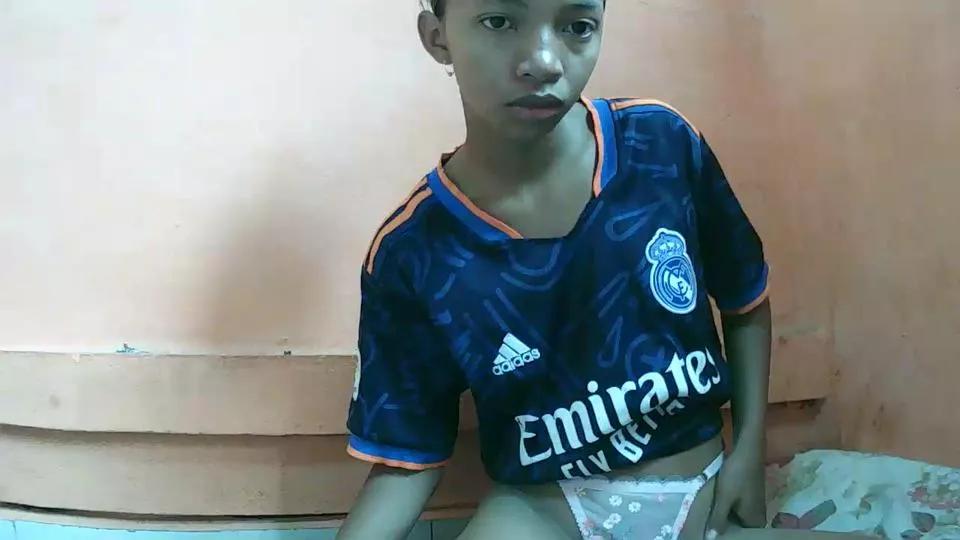 Maneva_33 on Cam4 