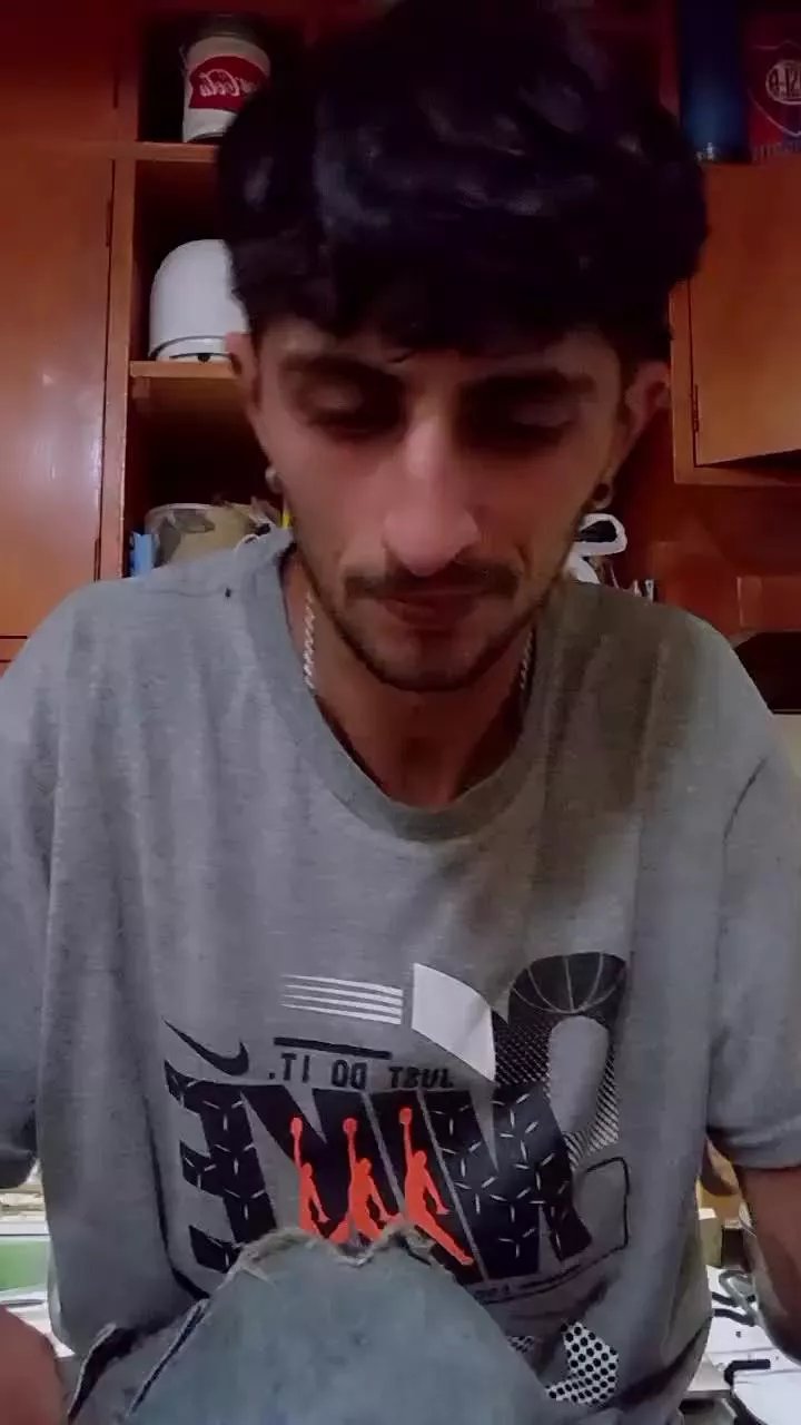 Offline Mati_19cm on Cam4